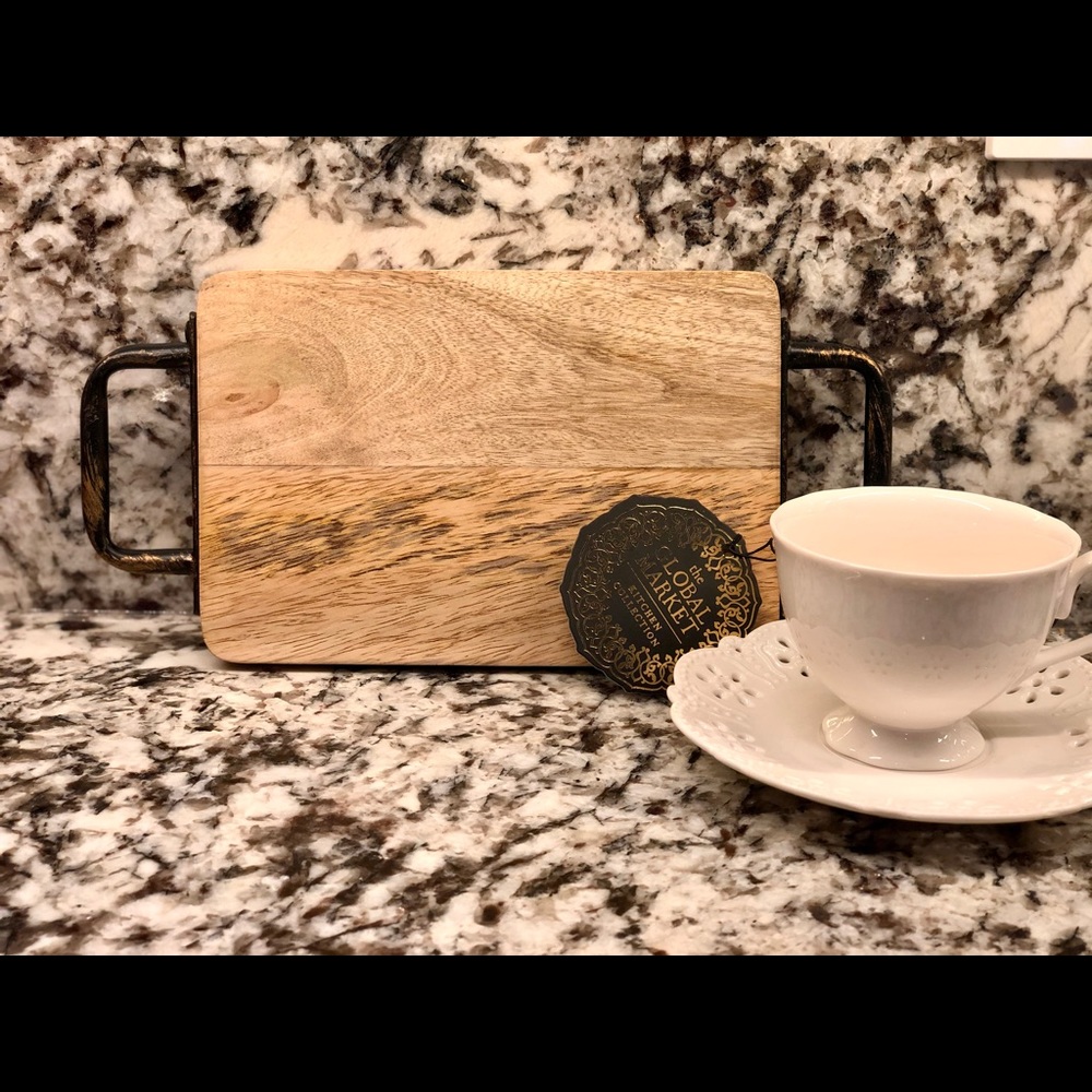 The Global Market Cutting Cheese Board